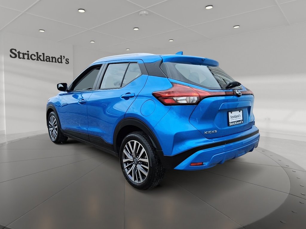2025 Nissan Kicks Play SV FWD in Stratford, Ontario - 4 - w1024h768px