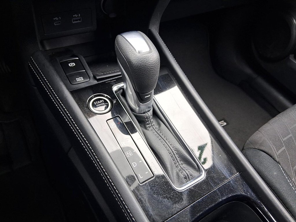 2025 Nissan Kicks Play SV FWD in Stratford, Ontario - 18 - w1024h768px