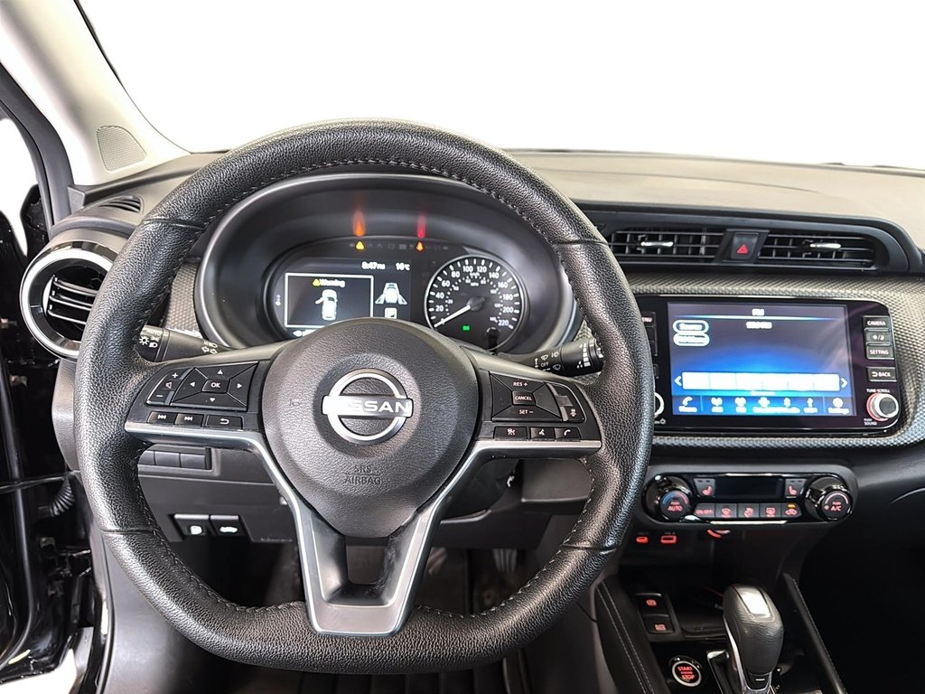 2025 Nissan Kicks Play SV FWD in Stratford, Ontario - 13 - w1024h768px