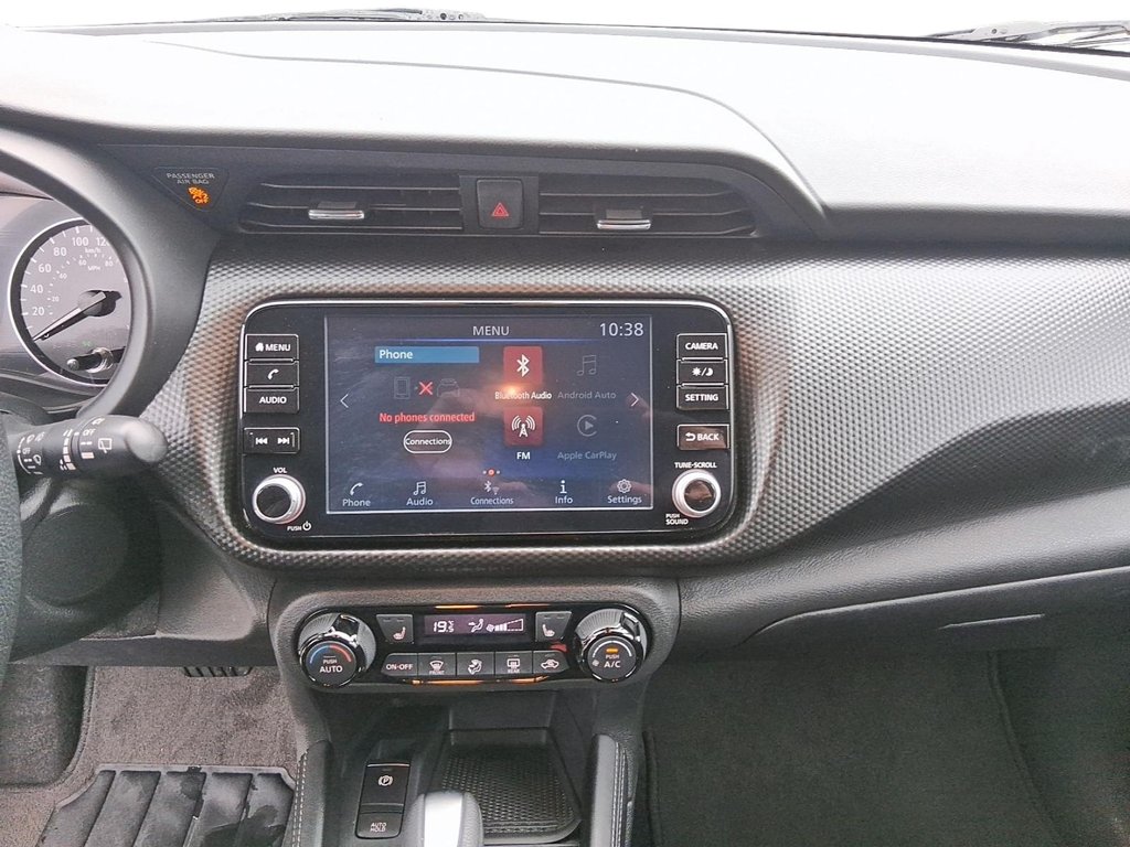 2025 Nissan Kicks Play SV FWD in Stratford, Ontario - 15 - w1024h768px