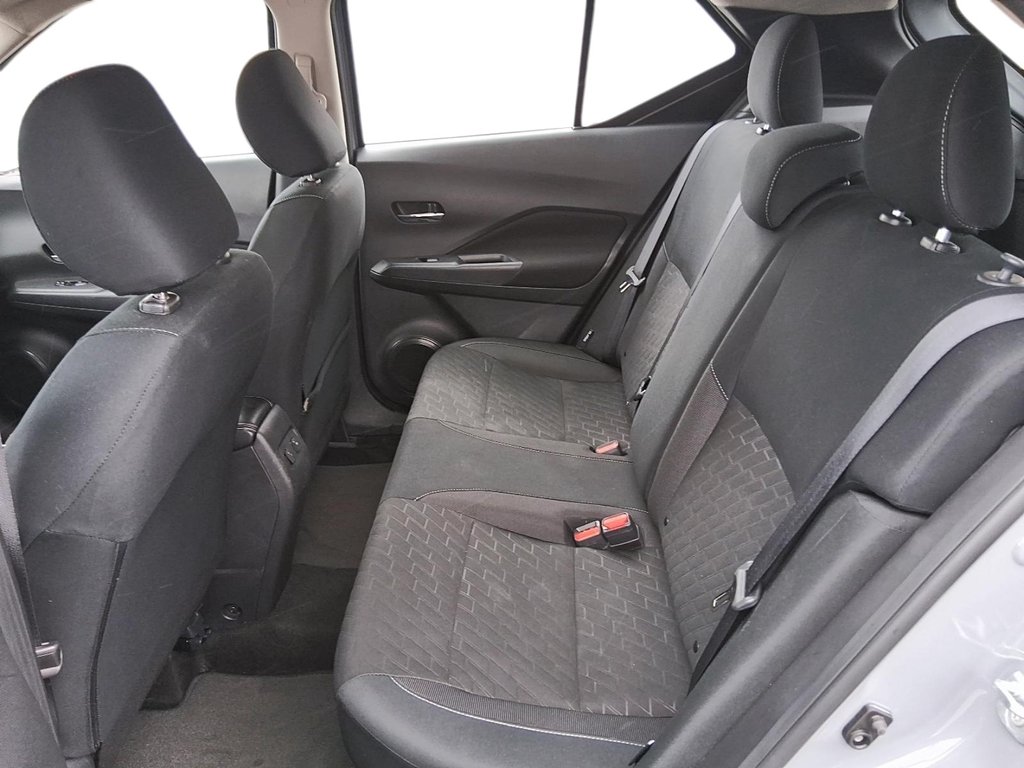 2025 Nissan Kicks Play SV FWD in Stratford, Ontario - 9 - w1024h768px