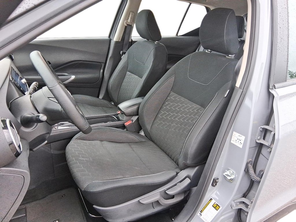 2025 Nissan Kicks Play SV FWD in Stratford, Ontario - 8 - w1024h768px