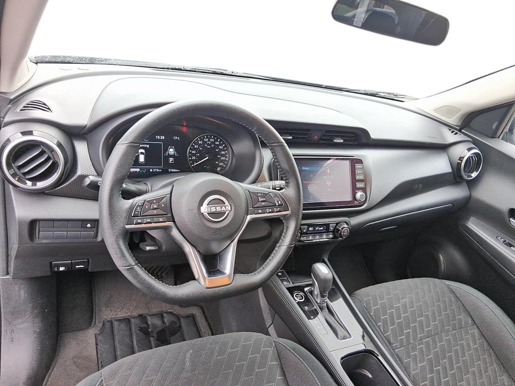 2025 Nissan Kicks Play SV FWD in Stratford, Ontario - 10 - w1024h768px