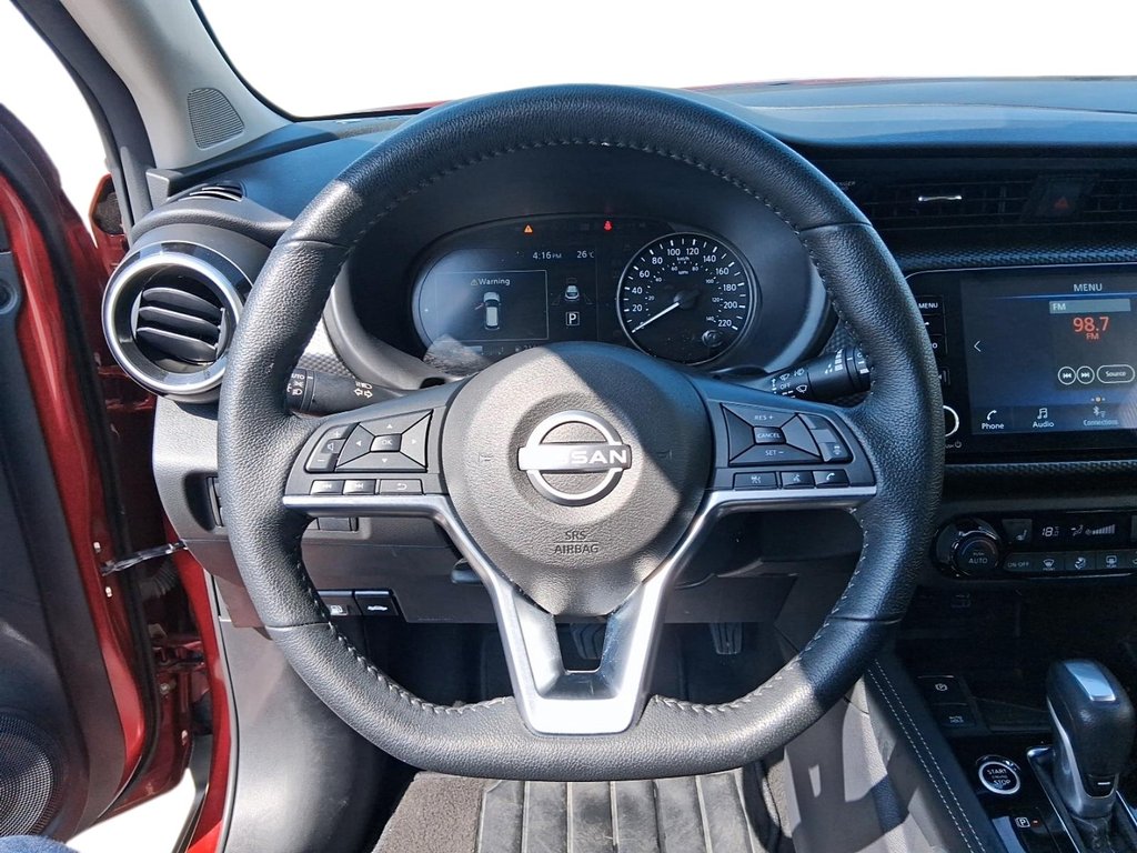2025 Nissan Kicks Play SV FWD in Stratford, Ontario - 12 - w1024h768px