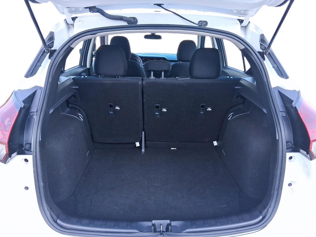 2025 Nissan Kicks Play SV FWD in Stratford, Ontario - 6 - w1024h768px