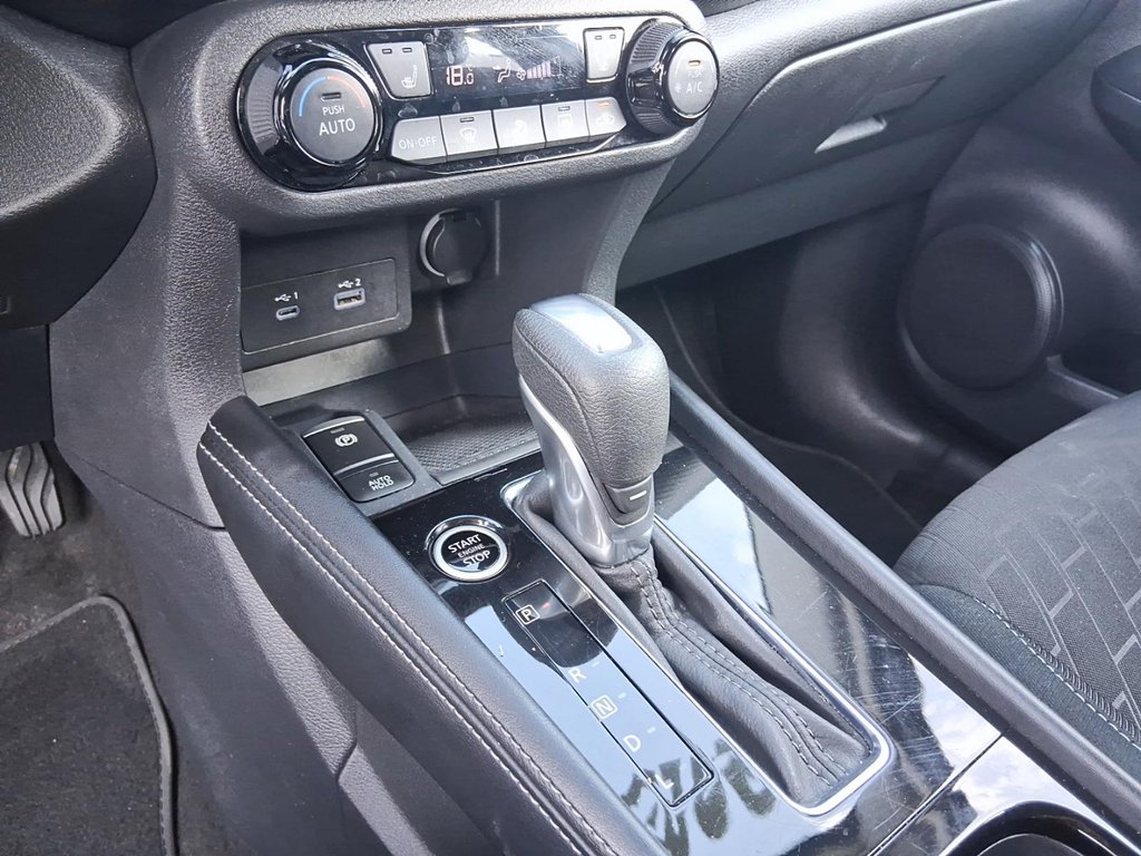 2025 Nissan Kicks Play SV FWD in Stratford, Ontario - 17 - w1024h768px