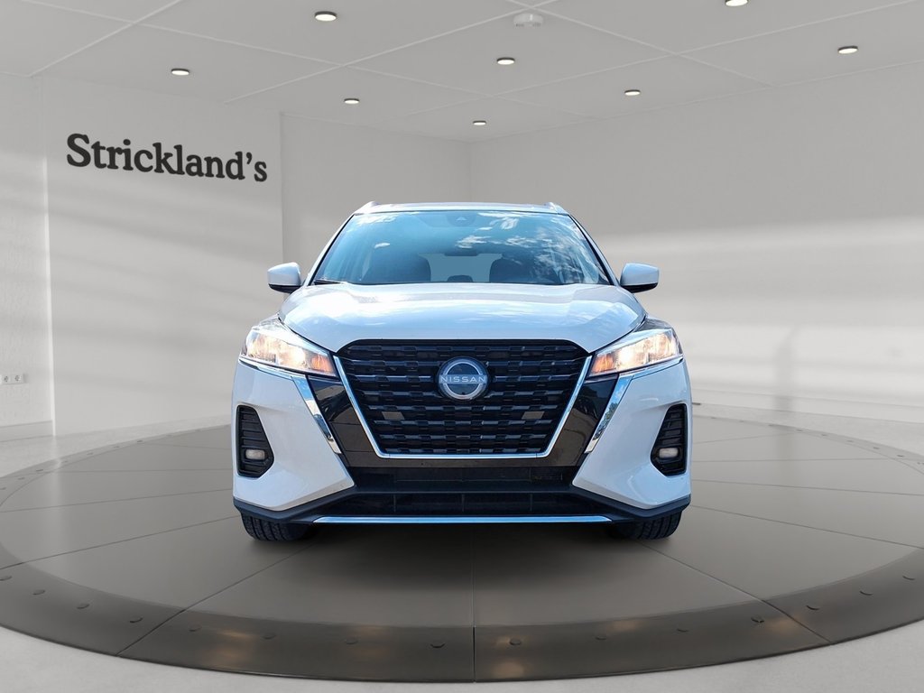 2025 Nissan Kicks Play SV FWD in Stratford, Ontario - 2 - w1024h768px