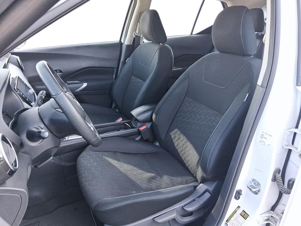 2025 Nissan Kicks Play SV FWD in Stratford, Ontario - 8 - w1024h768px