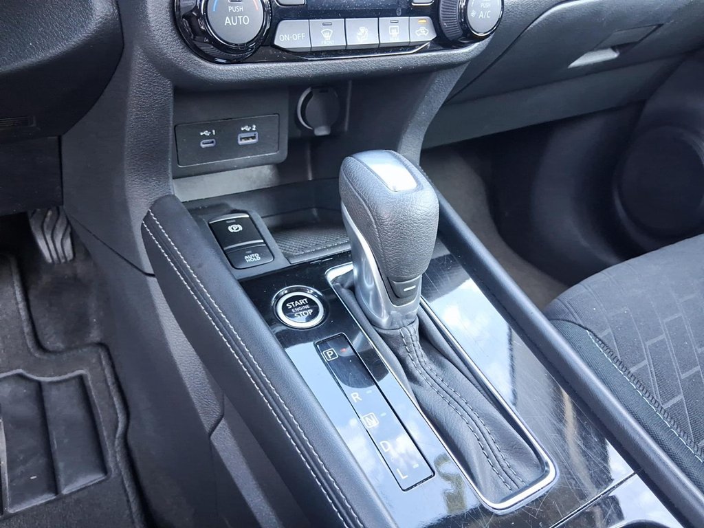 2025 Nissan Kicks Play SV FWD in Stratford, Ontario - 17 - w1024h768px