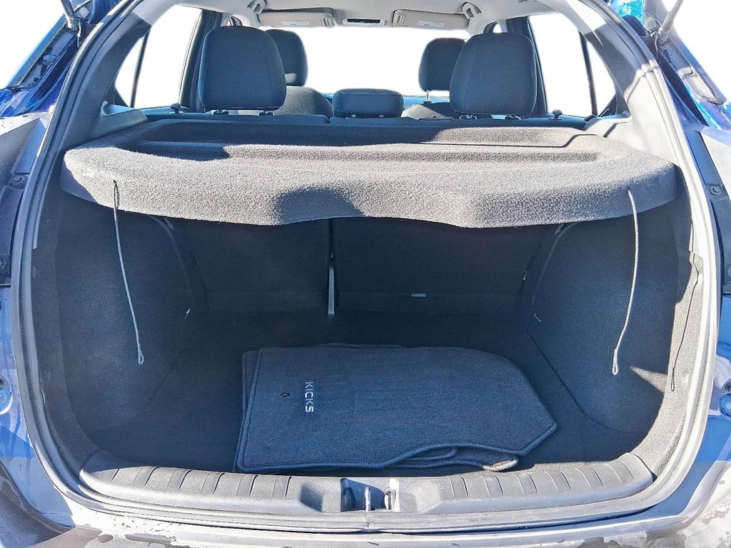 2019 Nissan Kicks SV CVT in Stratford, Ontario - 8 - w1024h768px