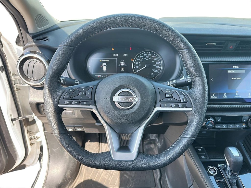 2023 Nissan Kicks SV CVT in Stratford, Ontario - 10 - w1024h768px