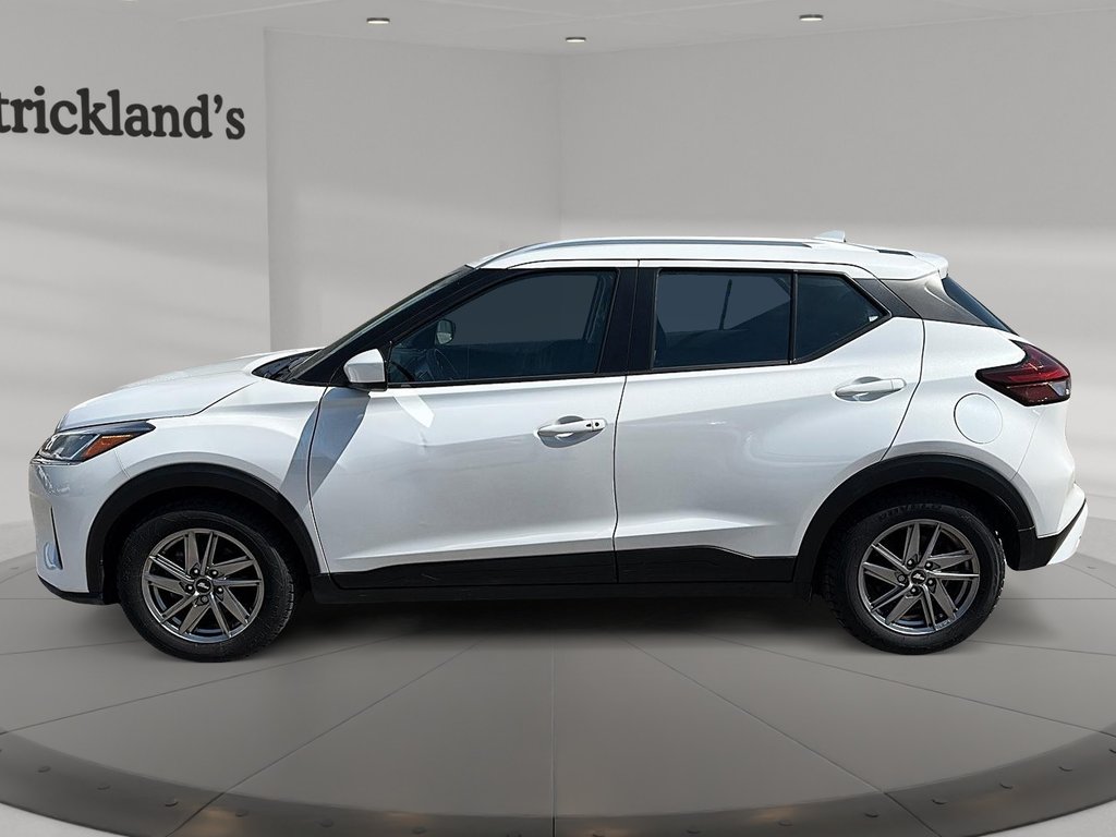 2023 Nissan Kicks SV CVT in Stratford, Ontario - 5 - w1024h768px