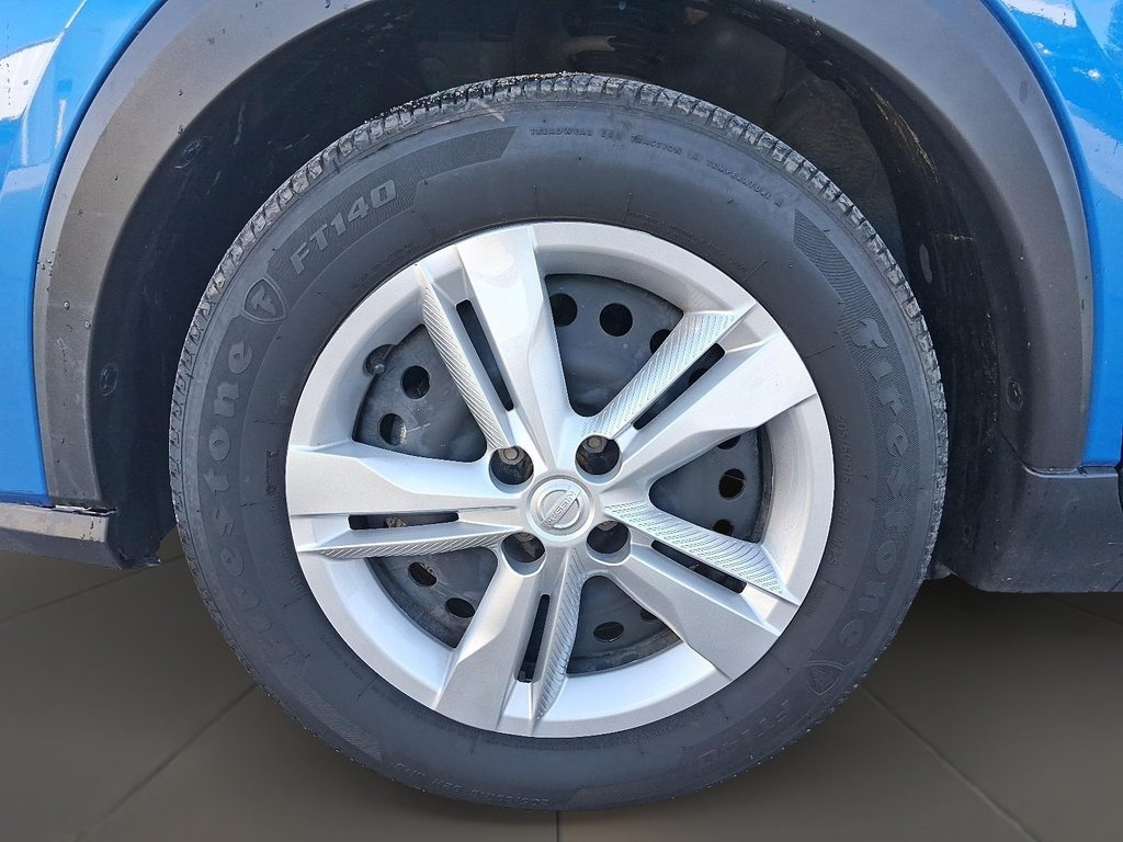 2023 Nissan Kicks S CVT in Stratford, Ontario - 7 - w1024h768px