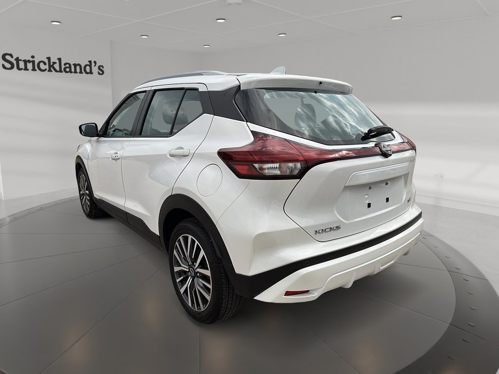 2024 Nissan Kicks SV FWD in Stratford, Ontario - 4 - w1024h768px