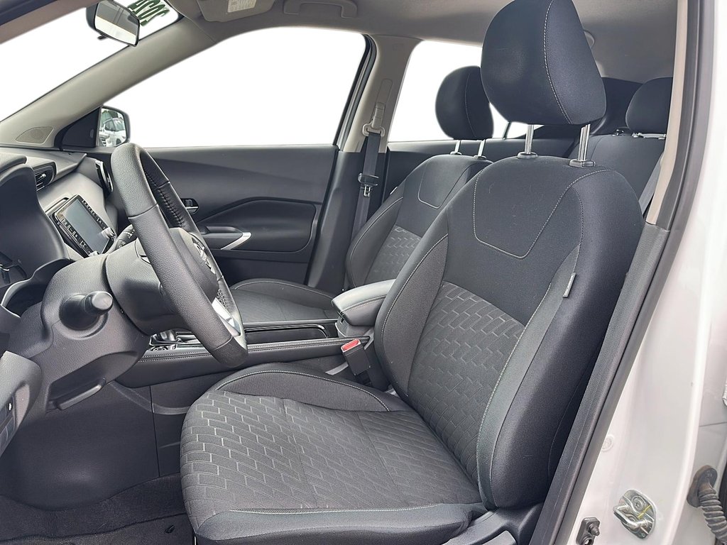 2024 Nissan Kicks SV FWD in Stratford, Ontario - 8 - w1024h768px