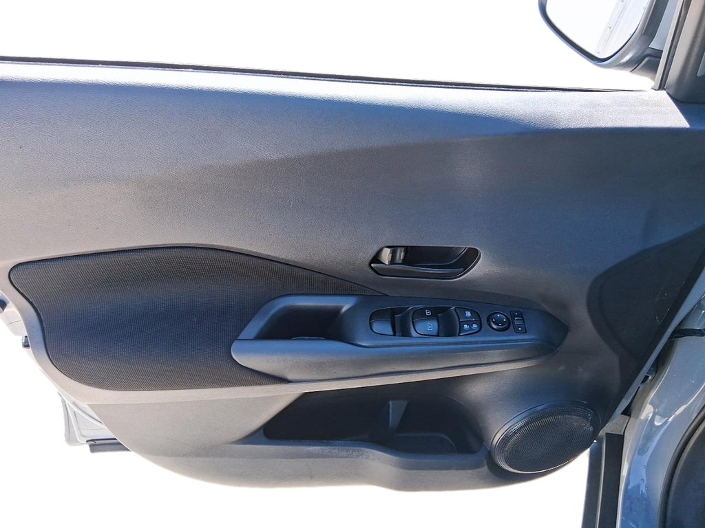 2024 Nissan Kicks S FWD in Stratford, Ontario - 11 - w1024h768px