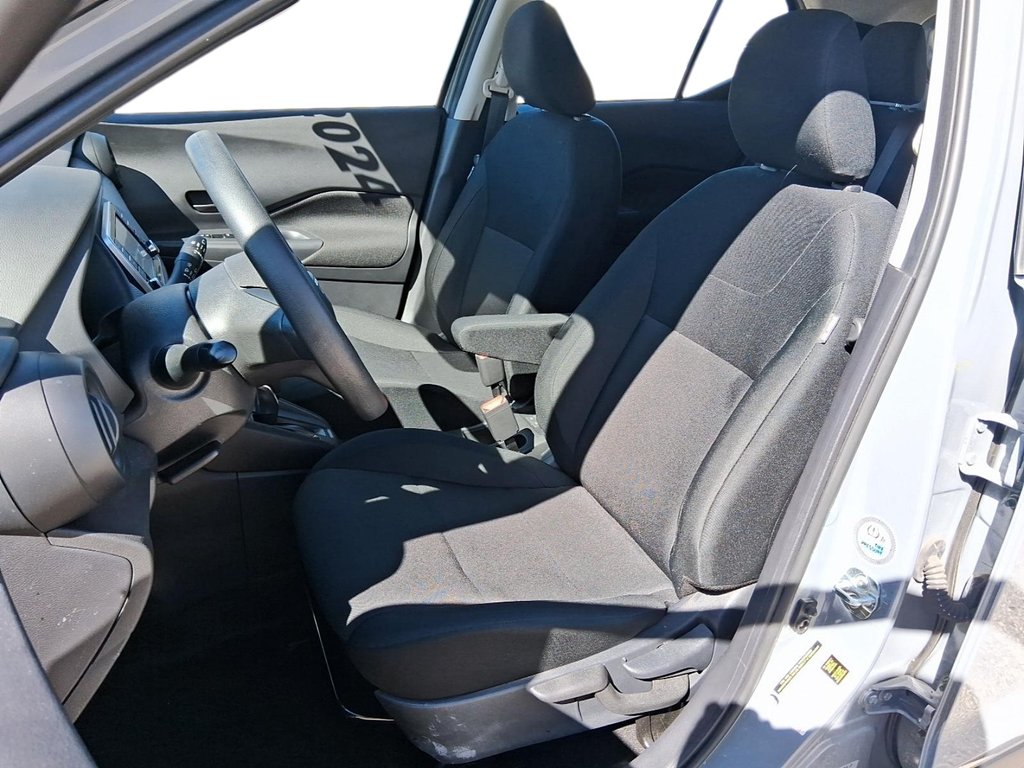 2024 Nissan Kicks S FWD in Stratford, Ontario - 8 - w1024h768px