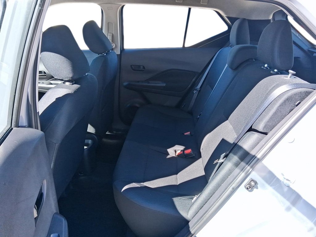 2024 Nissan Kicks S FWD in Stratford, Ontario - 9 - w1024h768px