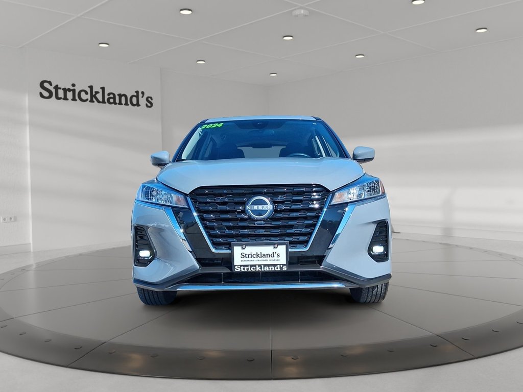 2024 Nissan Kicks S FWD in Stratford, Ontario - 2 - w1024h768px