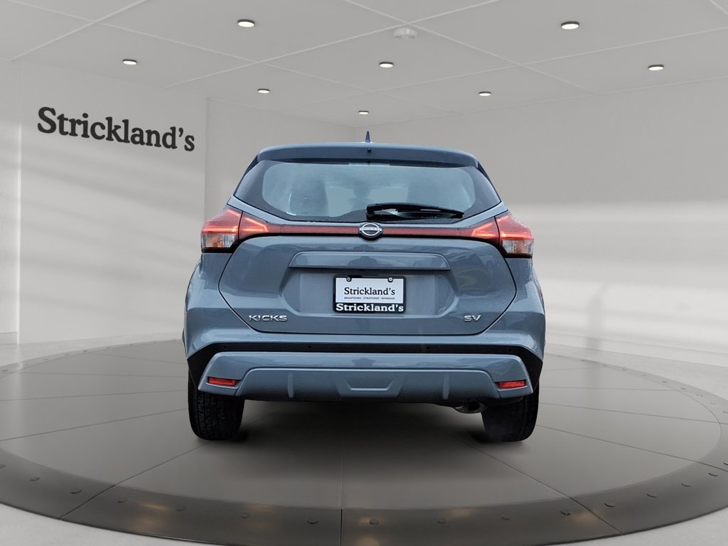 2024 Nissan Kicks SV FWD in Stratford, Ontario - 3 - w1024h768px