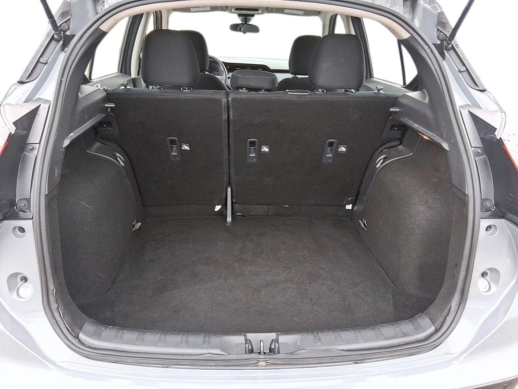 2024 Nissan Kicks SV FWD in Stratford, Ontario - 6 - w1024h768px