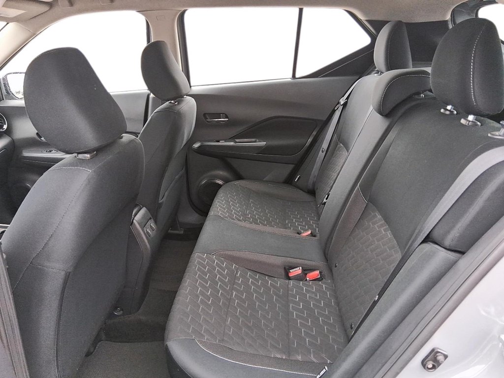 2024 Nissan Kicks SV FWD in Stratford, Ontario - 9 - w1024h768px