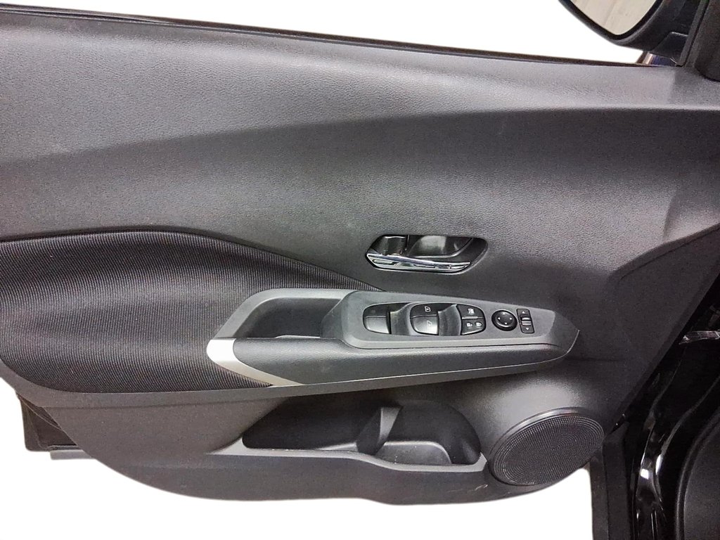 2024 Nissan Kicks SV FWD in Stratford, Ontario - 11 - w1024h768px