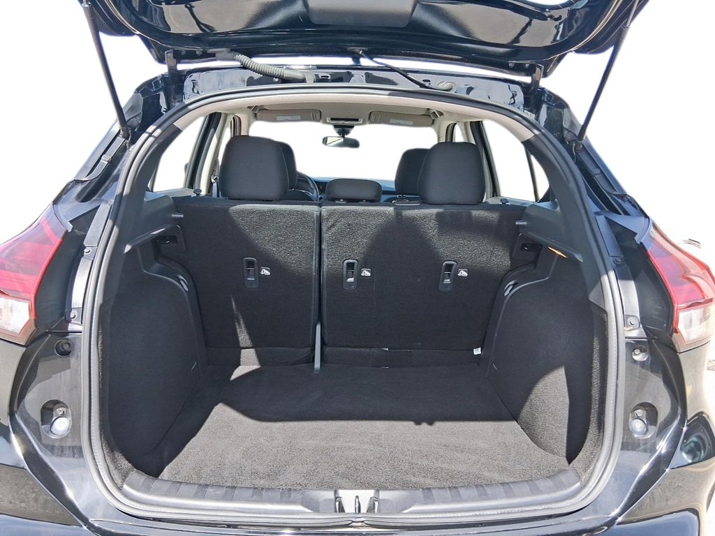 2024 Nissan Kicks S FWD in Stratford, Ontario - 6 - w1024h768px