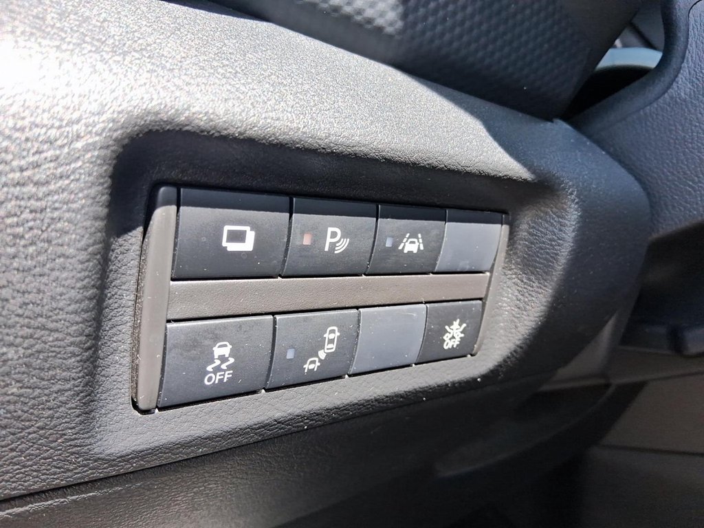 2024 Nissan Kicks S FWD in Stratford, Ontario - 18 - w1024h768px