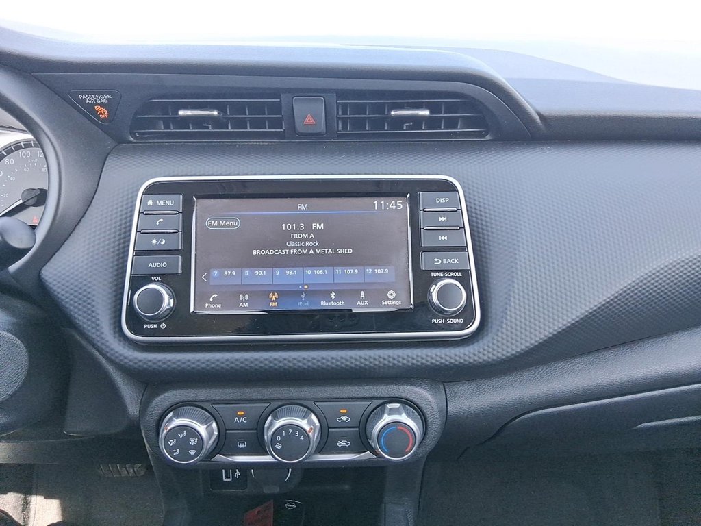 2024 Nissan Kicks S FWD in Stratford, Ontario - 15 - w1024h768px