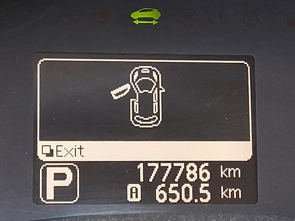 2017 Nissan Leaf SL in Stratford, Ontario - 12 - w1024h768px