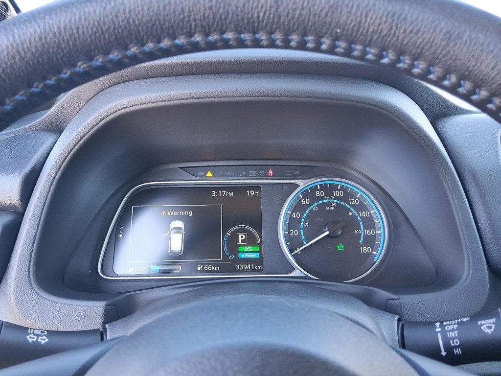 2023 Nissan Leaf SV in Stratford, Ontario - 14 - w1024h768px