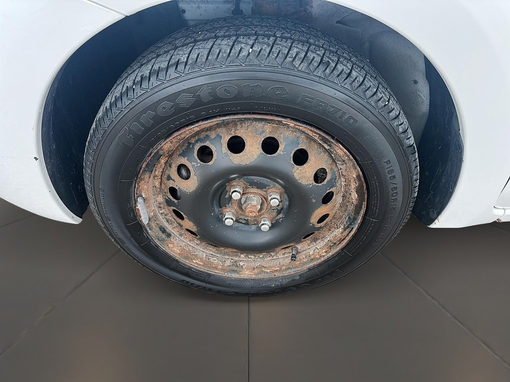 2015 Nissan Micra 1.6 S at in Stratford, Ontario - 7 - w1024h768px