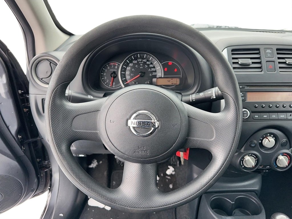 2017 Nissan Micra 1.6 SR 5sp in Stratford, Ontario - 10 - w1024h768px