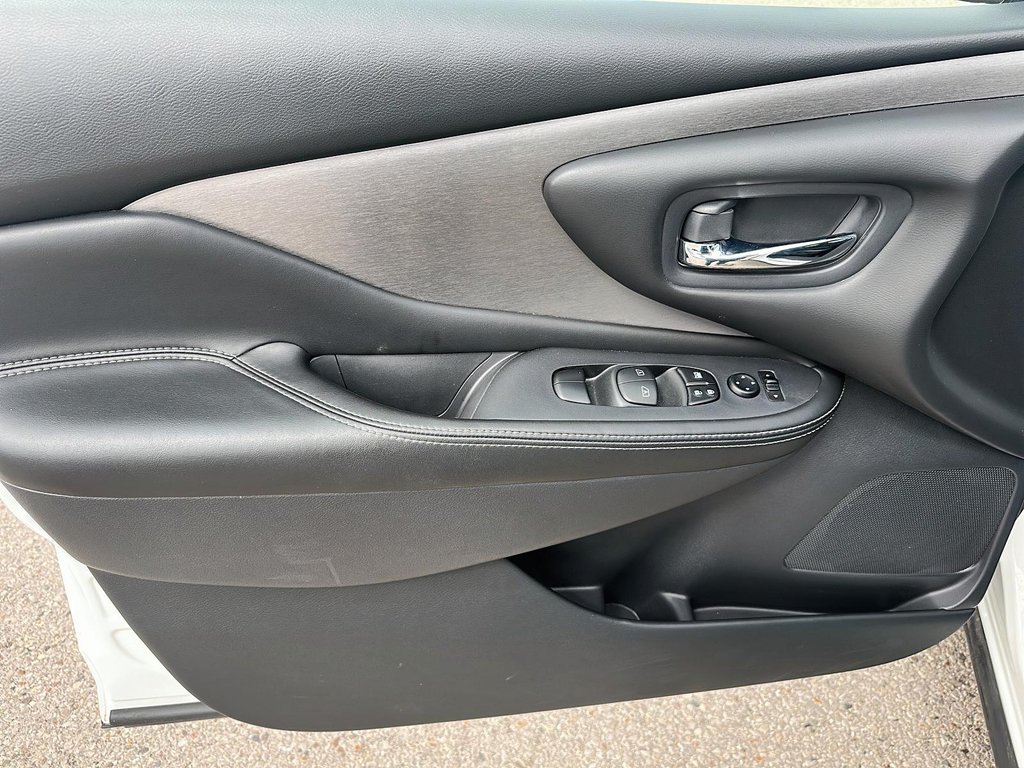 2019 Nissan Murano SV AWD CVT in Stratford, Ontario - 10 - w1024h768px