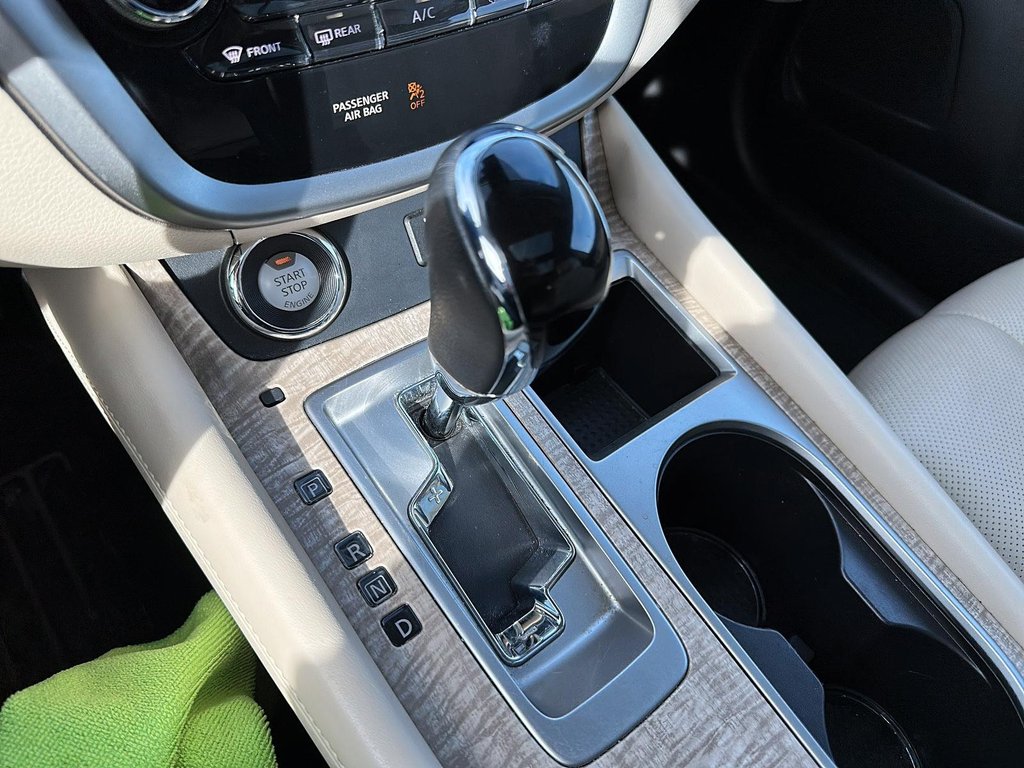 2023 Nissan Murano SL AWD CVT in Stratford, Ontario - 14 - w1024h768px