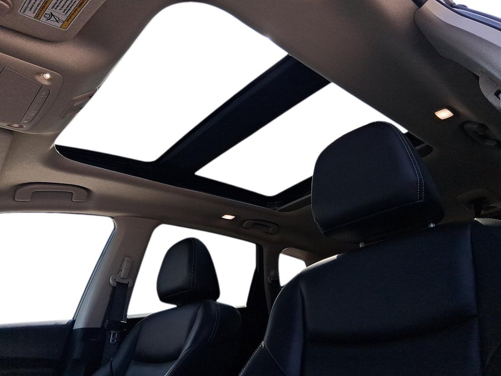 2023 Nissan Murano SV AWD CVT in Stratford, Ontario - 15 - w1024h768px