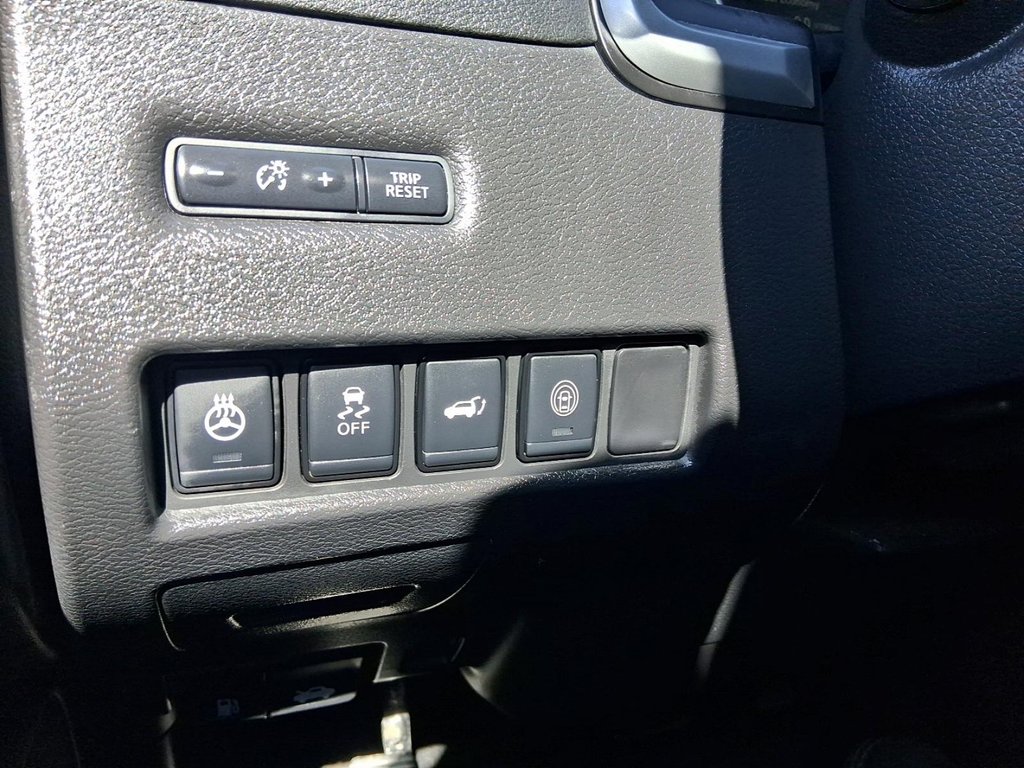 2024 Nissan Murano AWD SV in Stratford, Ontario - 17 - w1024h768px