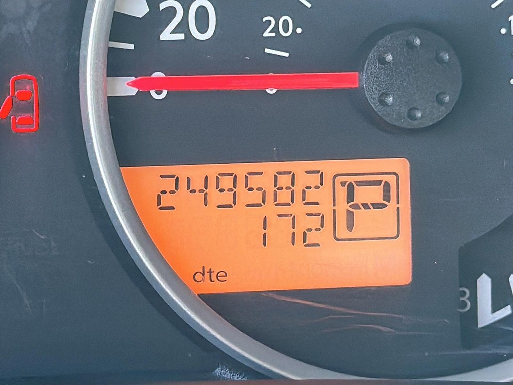 2012 Nissan Pathfinder LE AWD at in Stratford, Ontario - 12 - w1024h768px