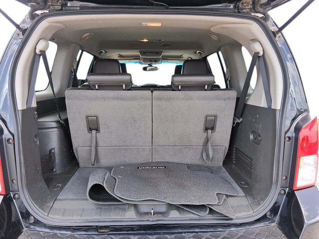 2012 Nissan Pathfinder LE AWD at in Stratford, Ontario - 7 - w1024h768px