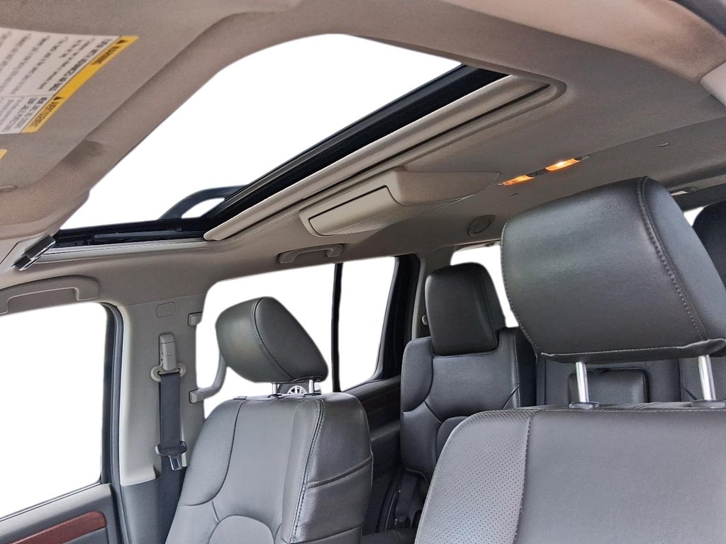 2012 Nissan Pathfinder LE AWD at in Stratford, Ontario - 21 - w1024h768px