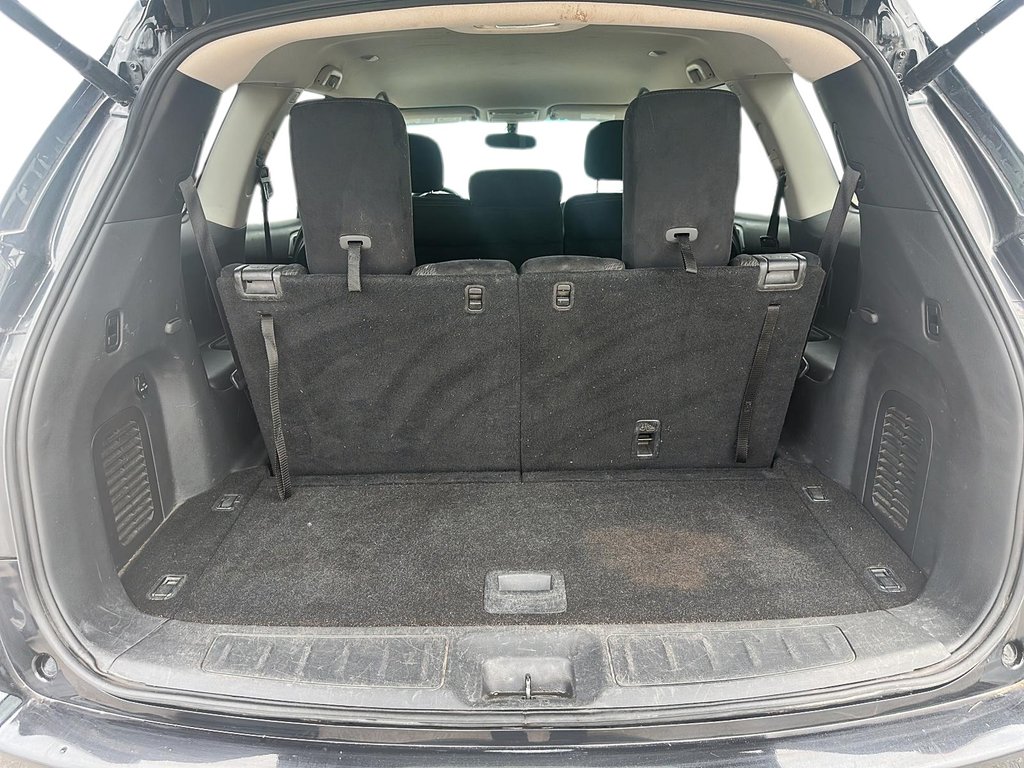 2016 Nissan Pathfinder SV V6 4x4 at in Stratford, Ontario - 6 - w1024h768px