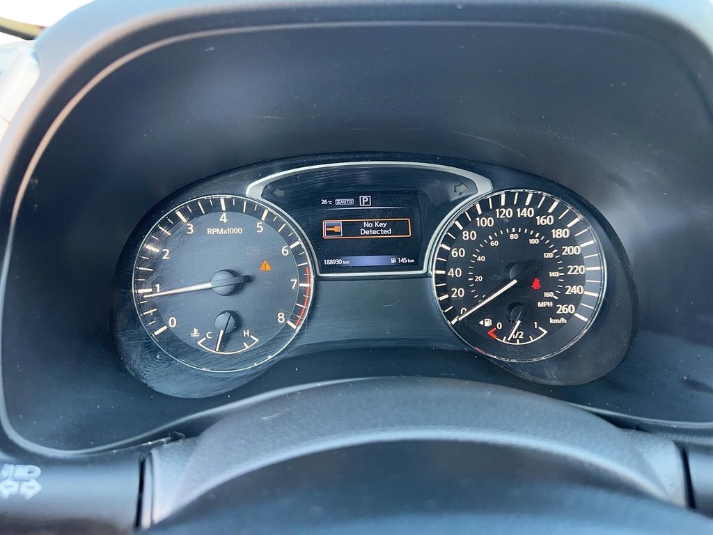 2017 Nissan Pathfinder SV V6 4x4 at in Stratford, Ontario - 13 - w1024h768px