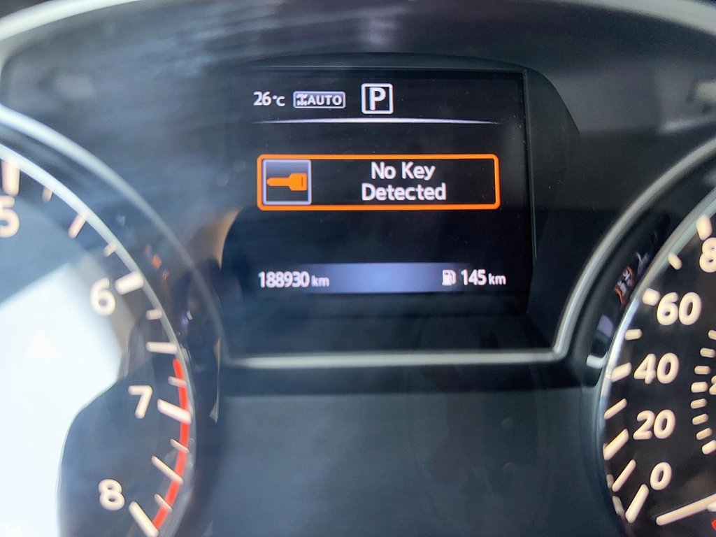 2017 Nissan Pathfinder SV V6 4x4 at in Stratford, Ontario - 12 - w1024h768px