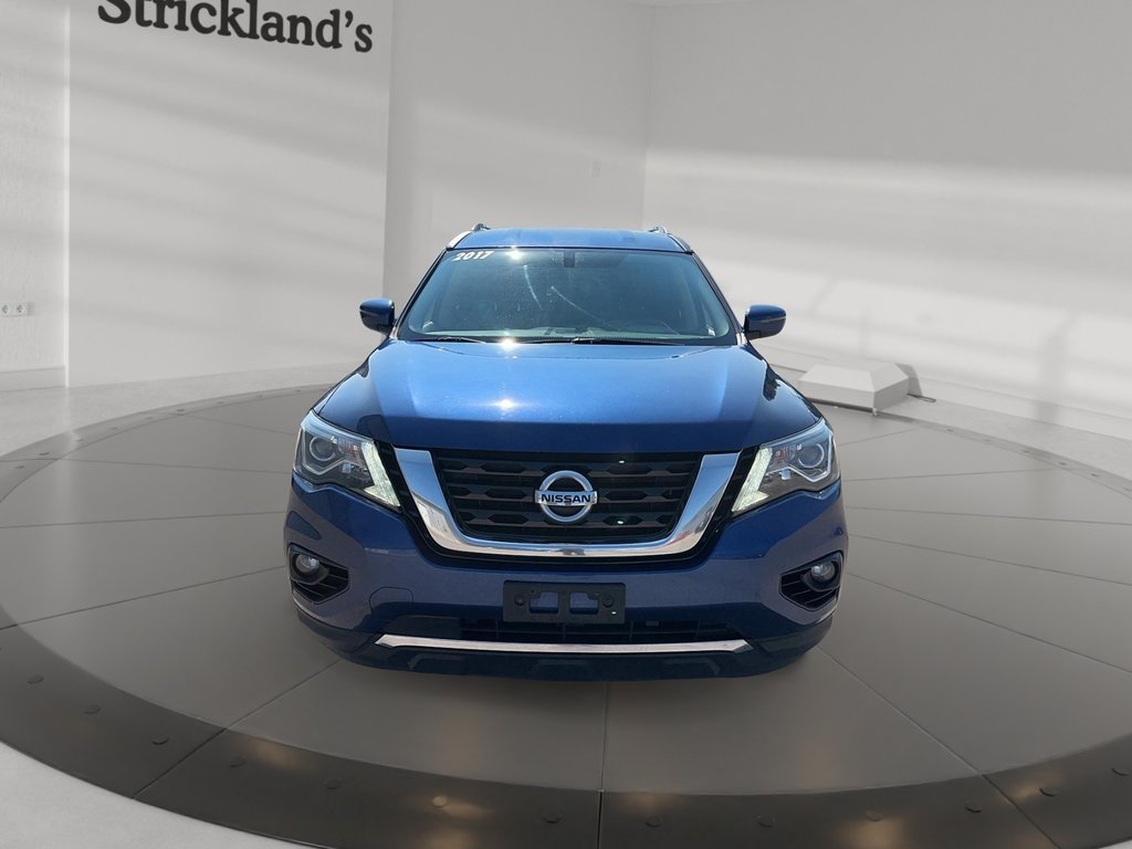 2017 Nissan Pathfinder SV V6 4x4 at in Stratford, Ontario - 2 - w1024h768px
