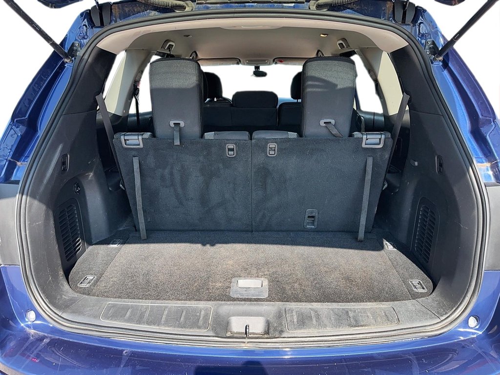 2017 Nissan Pathfinder SV V6 4x4 at in Stratford, Ontario - 6 - w1024h768px