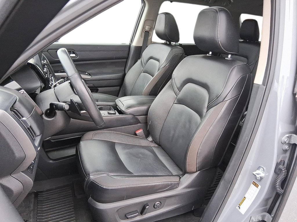 2023 Nissan Pathfinder SL V6 4x4 at in Stratford, Ontario - 8 - w1024h768px