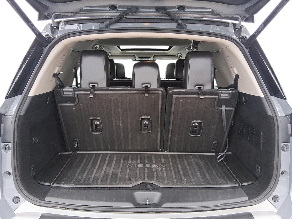 2023 Nissan Pathfinder SL V6 4x4 at in Stratford, Ontario - 6 - w1024h768px