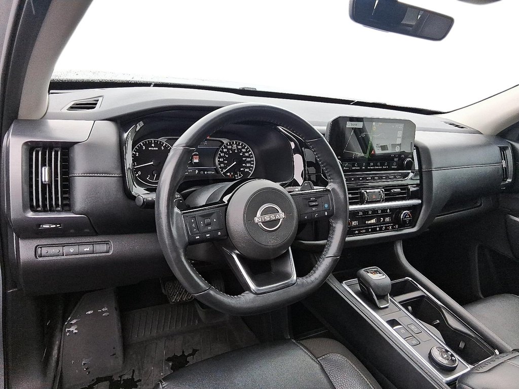 2023 Nissan Pathfinder SL V6 4x4 at in Stratford, Ontario - 11 - w1024h768px