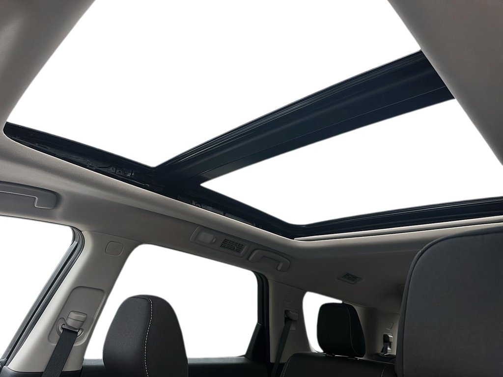 2024 Nissan Pathfinder SV 4WD in Stratford, Ontario - 16 - w1024h768px